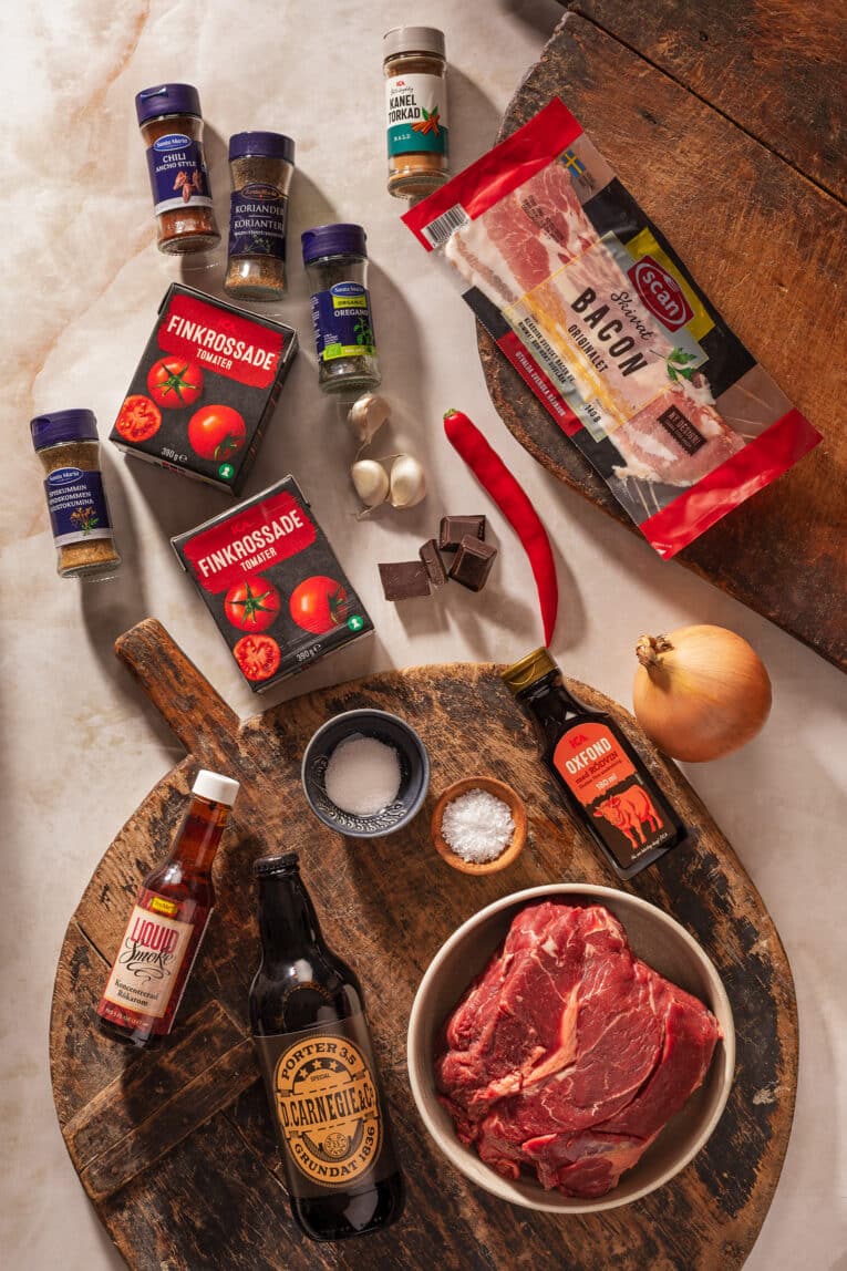 Ingredienser till högrevsgryta med chili