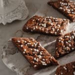 chokladsnittar på fat