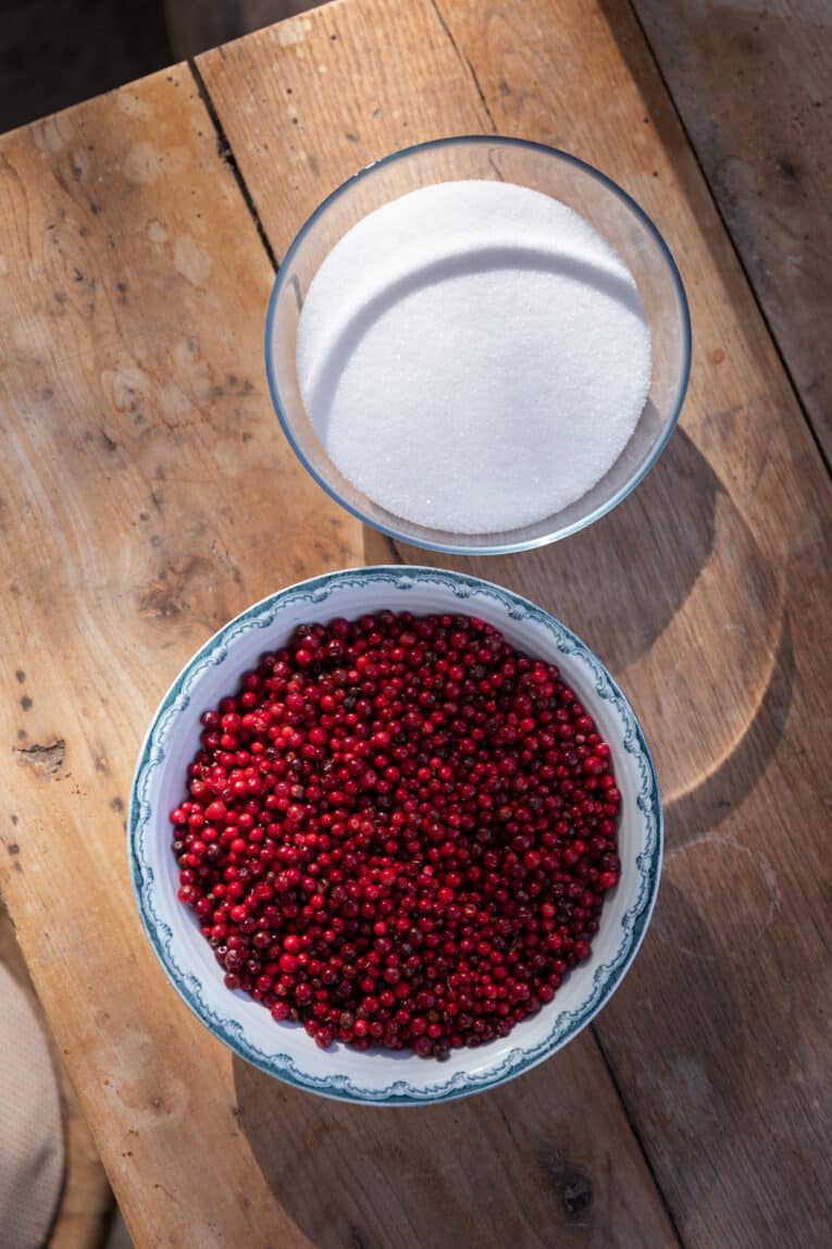 Ingredienser till rårörda lingon