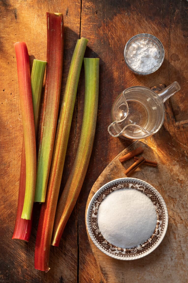 Ingredienser till rabarberkräm